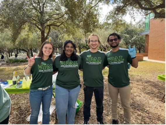 Four of the PALS that oversaw the tie-dye station. Photo by Paulina Rochelle