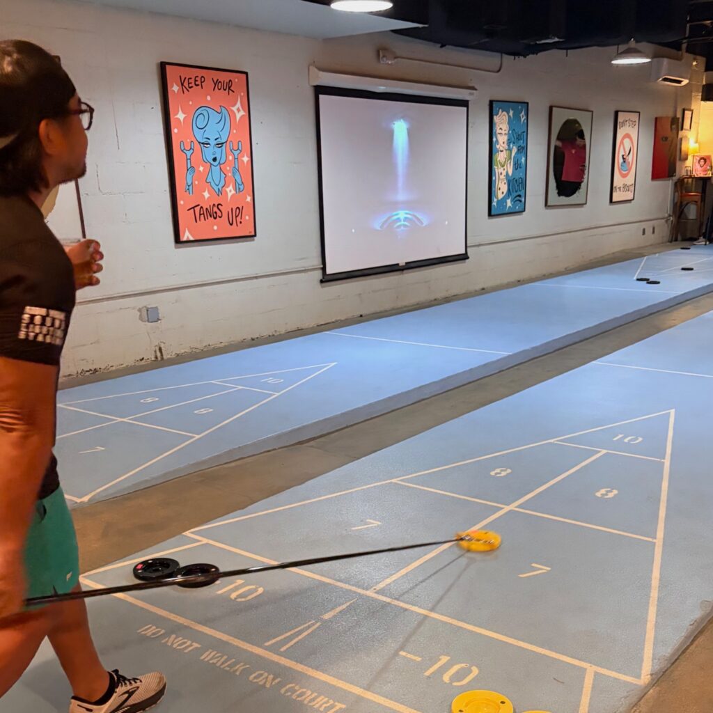 Denis Domisiw at the Shuffleboard league sign up night on Sept. 17. Photo by Emma Mayorga.